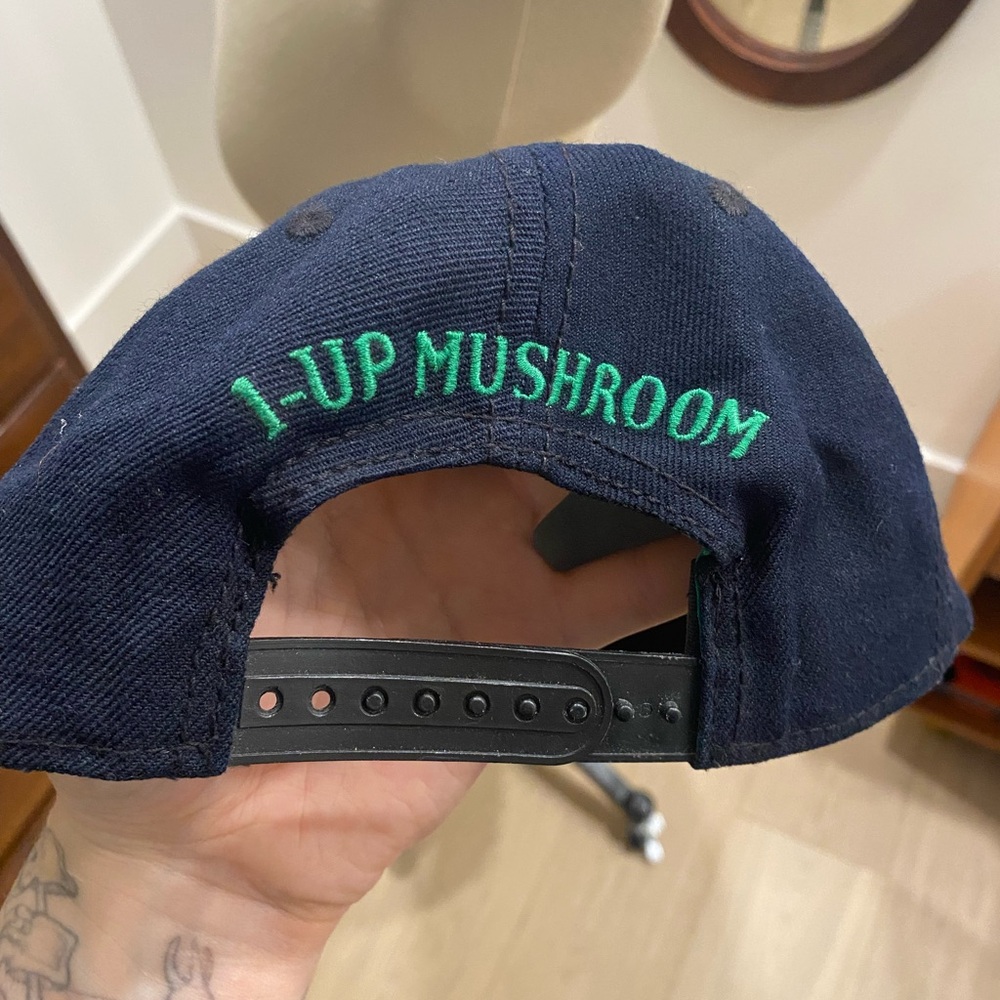 Nintendo Mario Snapback Cap - Picture 2 of 3